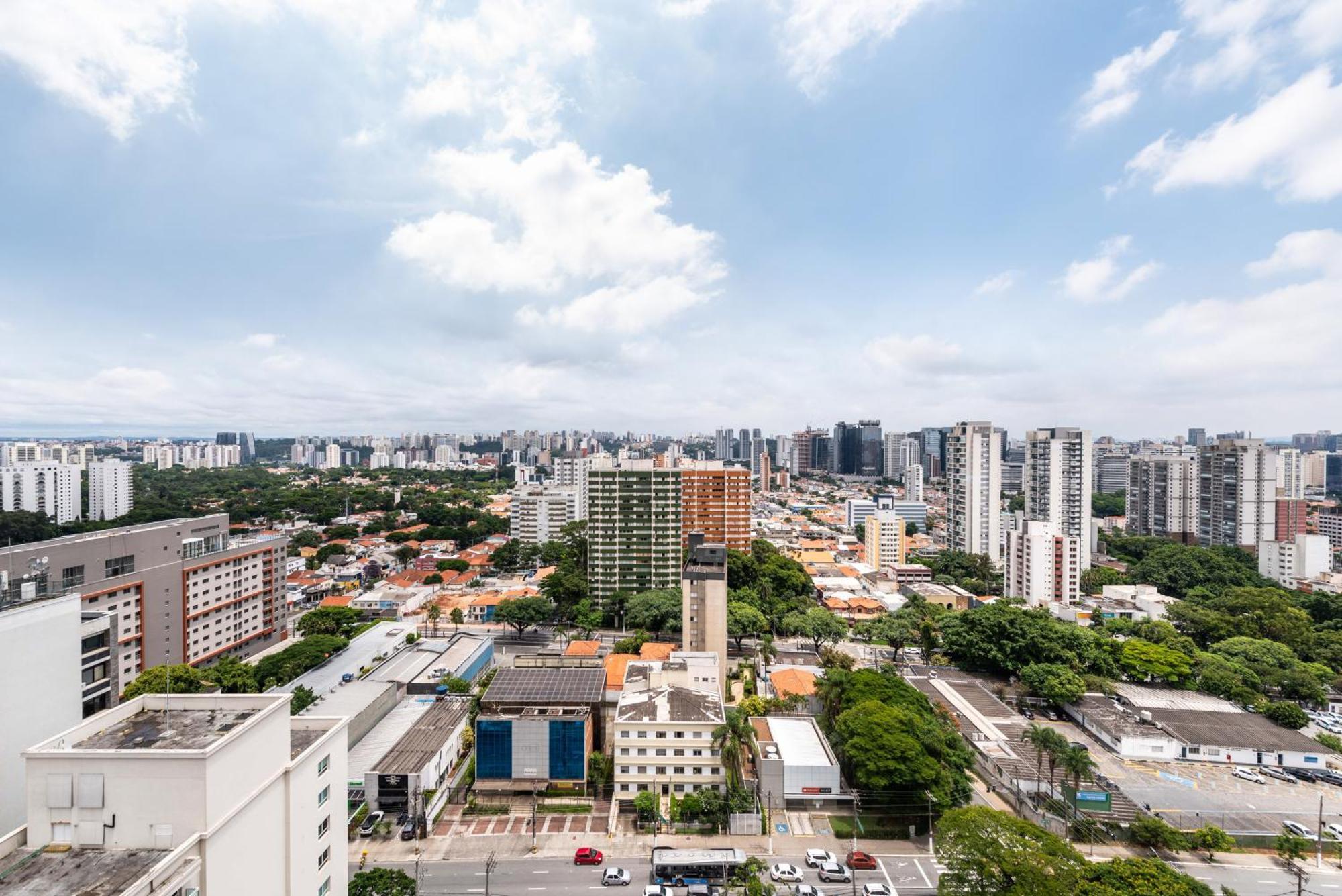 Apartamento Alto Da Boa Vista, Wifi 700mb, Metro, 18andar São Paulo